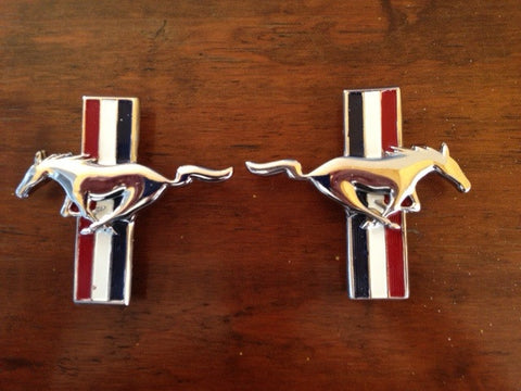 Par De Emblemas Pony Mustang 1965 - 1968